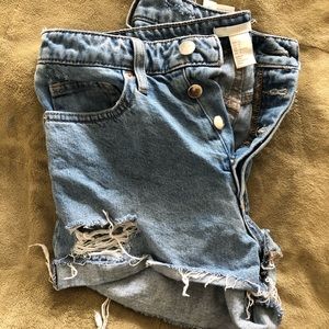 H&M distressed shorts